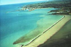 Surface shoreline coastal outfall.